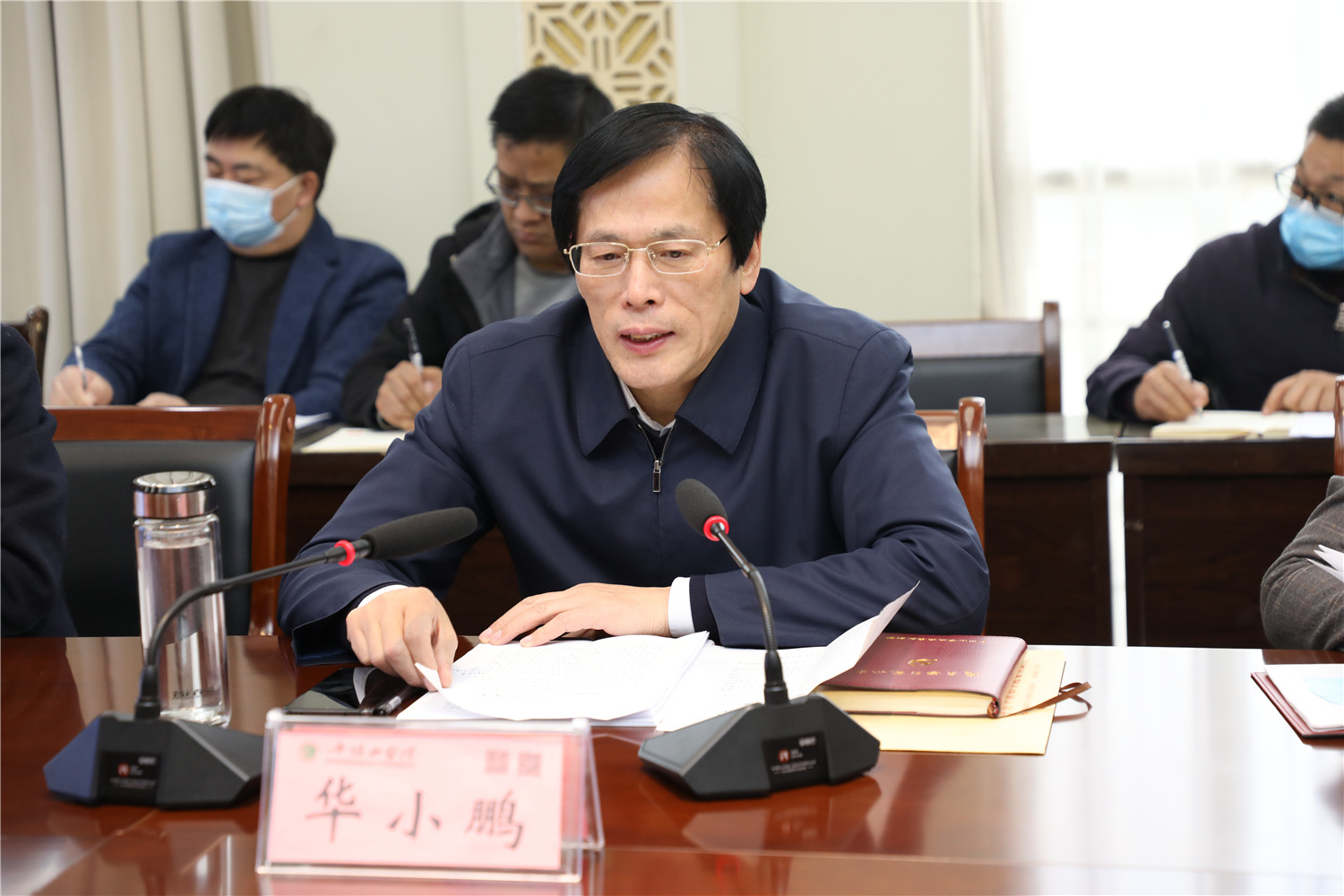 华小鹏作宣讲报告(摄影陈留彪)