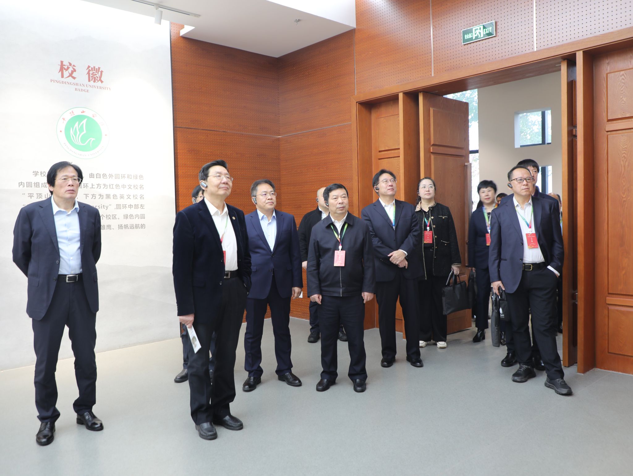 专家组集体考察(常钰河)