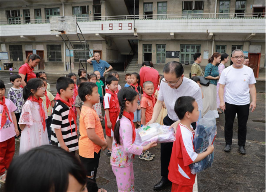 湖南人文科技学院3