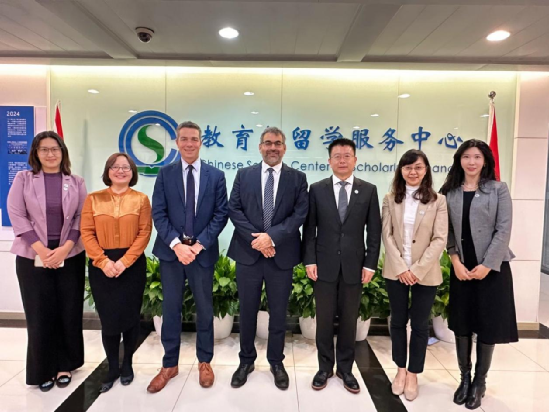 中国留学服务中心与英国萨塞克斯大学签署合作协议 中国留学服务中心与英国萨塞克斯大学签署合作协议