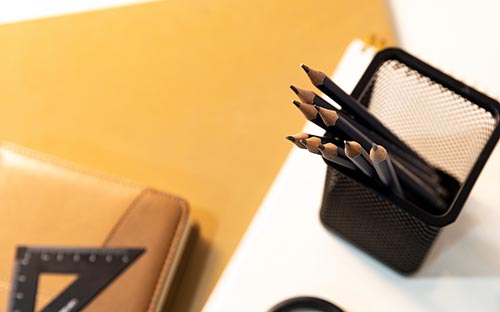 成人高考用选学校吗？