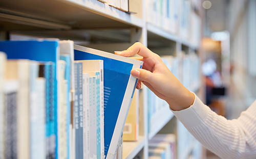 成人高考专升本英语考什么？