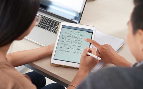 成人高考是每年十月份报名吗？