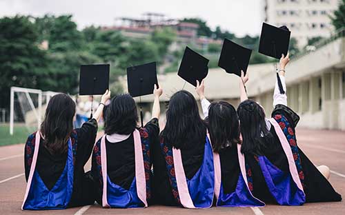 成人高考有药学专业吗？能考药师证吗？