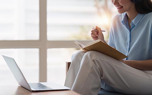 全国成人高考是什么时候报名？