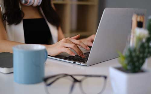 成人高考是不是要现场确认？需要准备什么资料？