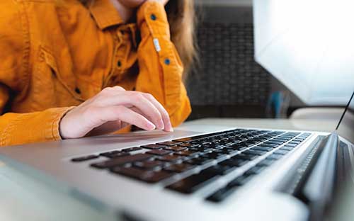 江苏成人高考报名官网在哪？报名费多少钱？